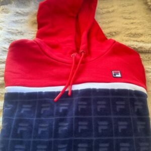 Buzo con capucha estilo urbano
