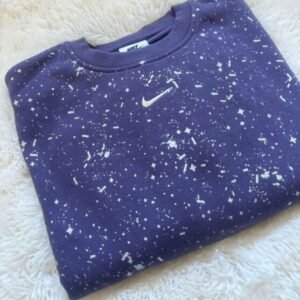 Buzo estampado con diseño salpicado