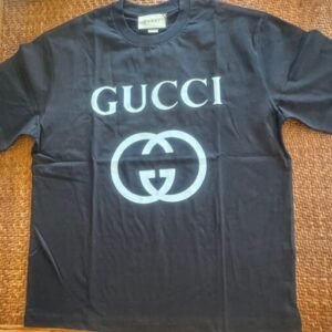 Remera negra de algodón premium